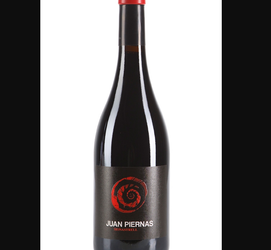 El vino Juan Piernas: un homenaje a la tradición y al amor por la viticultura 1