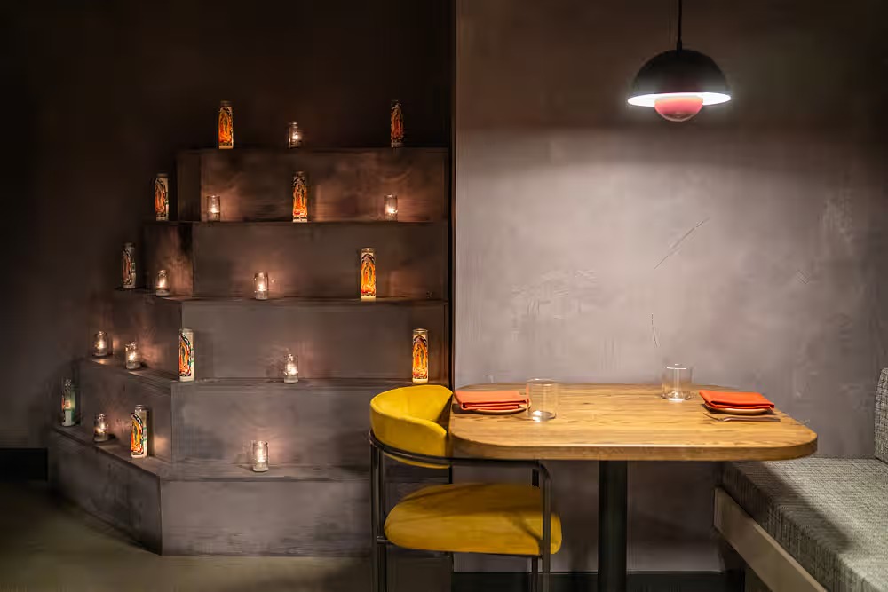 AMANO RESTAURANT parece salido de un sueño retrofuturista 2